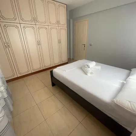 شقة فندقية Aparthotel Borsh 3*
