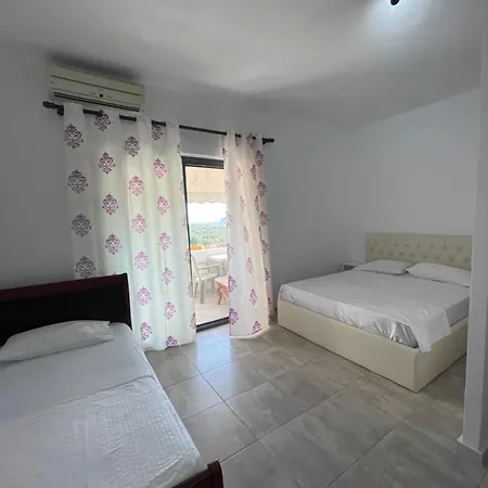 شقة فندقية Aparthotel Borsh 3*