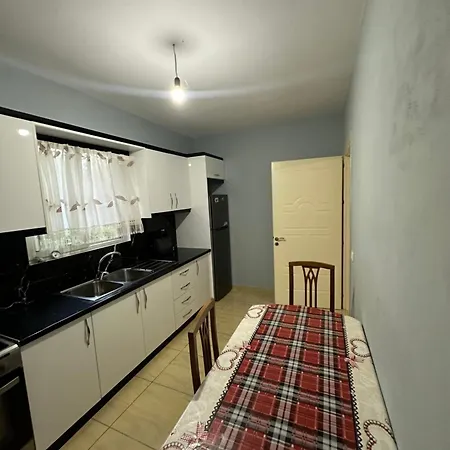 Aparthotel Borsh شقة فندقية بورش